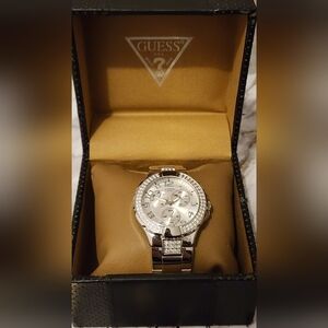 BNB Women's Guess Silver watch